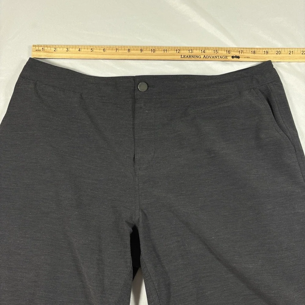 Faherty All Day‎ Shorts Mens Size 38 Gray Stretch Lightweight Wicking Comfort